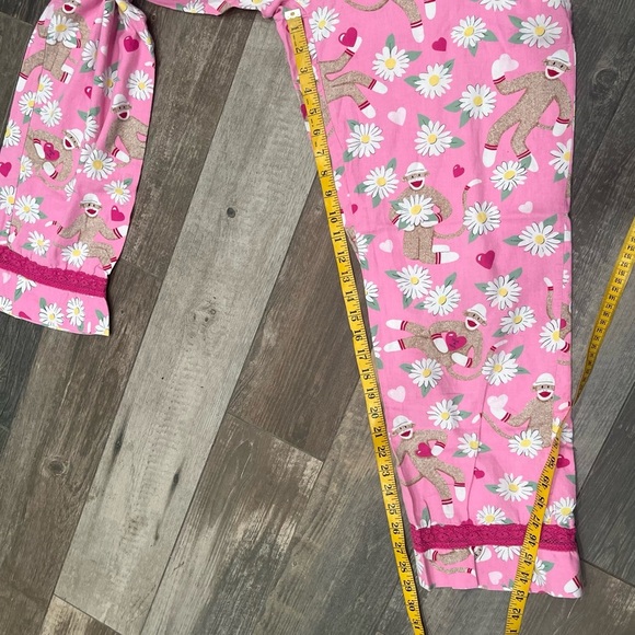 Nick & Nora Sock Monkey Daisy Heart Flannel Pajama Lounge Set Medium Pink - Picture 7 of 9